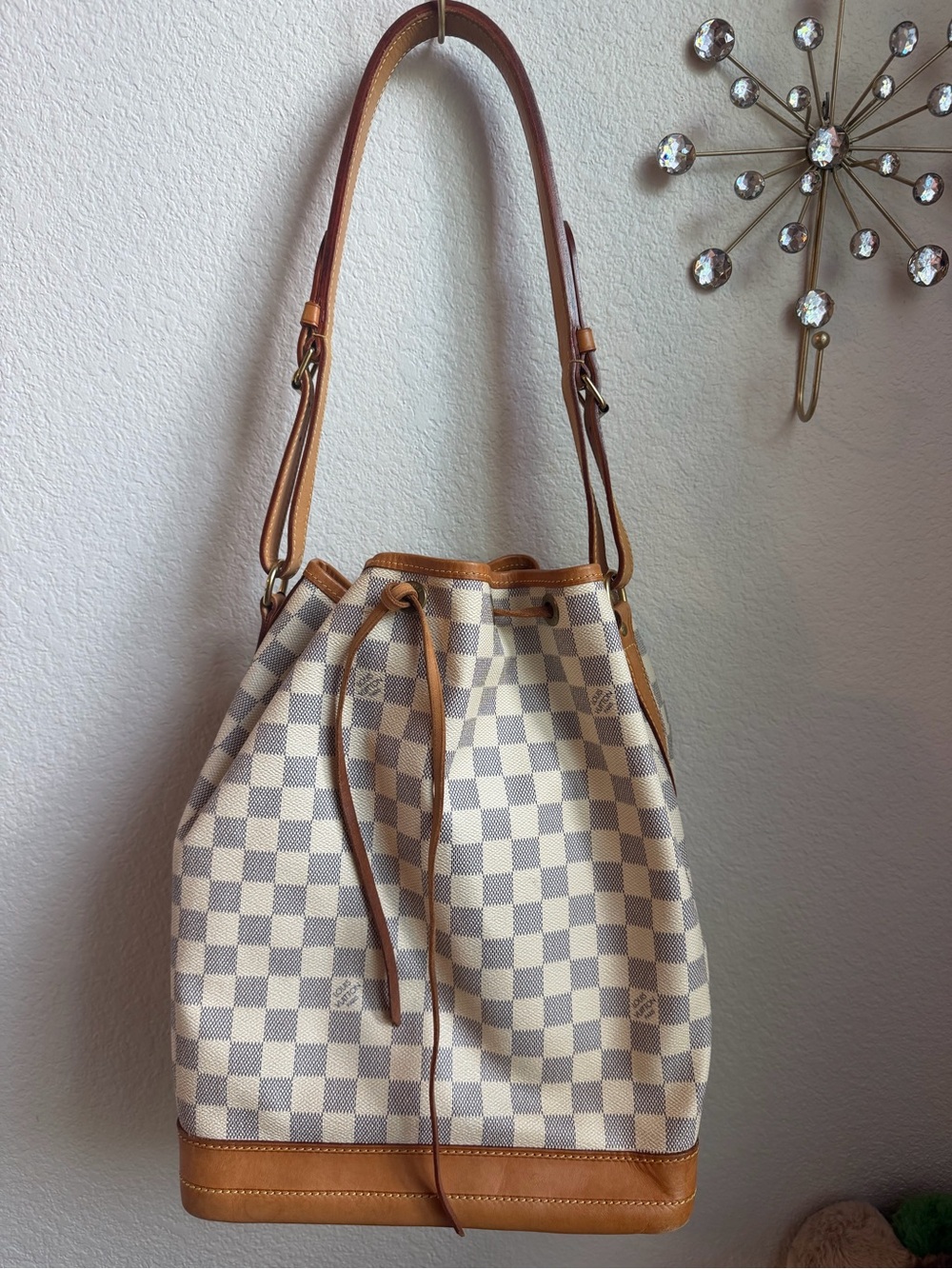 Luxury Checkered Canvas Bucket Bag in Cream and Tan